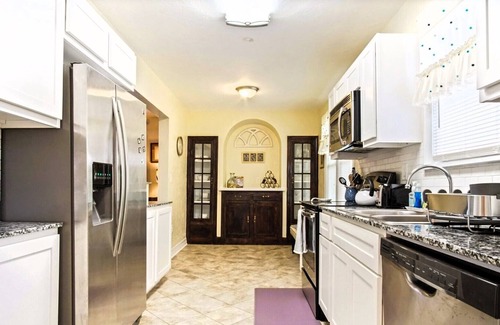 Central Oklahoma City House | 3 BR Historic Gem | 2 Baths | Modern Comforts | Near Downtown Bliss!