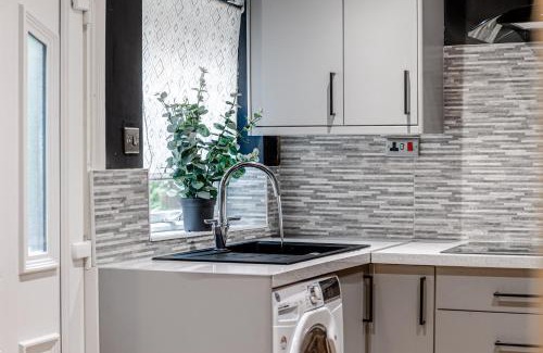 Manchester House | 3 BR Home Close to MCR City Centre