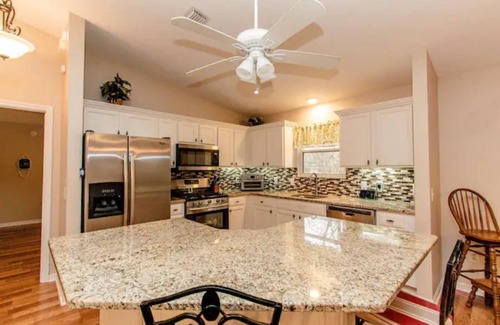 Piedmont Apartment | 3 BR in The Villages free activity May -Oct with Gas golf cart. near squares