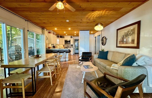 Frontenac Cottage | 3 BR Lakefront Beach Retreat; Hot Tub, Fire Pits! Pet-friendly!
