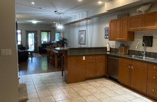 Okanagan-Similkameen House | 3 BR luxury Townhouse on Canada's warmest lake