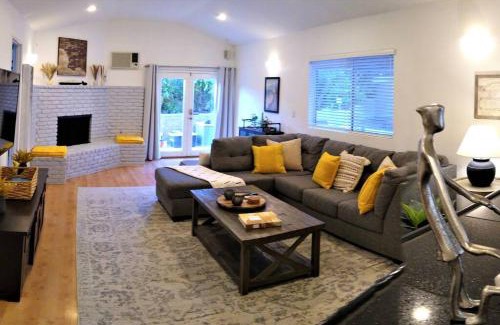 Mar Vista Villa | 3 BR + Near Venice Beach + Redecorated + Nice Backyard with BBQ