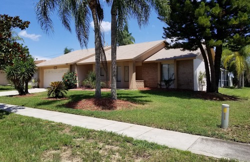 Indian Ridge House | 3 BR Private Pool Home 5miles from Disney - Free Pool + Spa Heat & Gas Grill