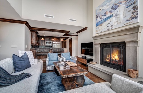 Vail Condo | 3 BR Ritz-Carlton Residence with Valley Views by RedAwning - Save 20% on 7+ Nights!