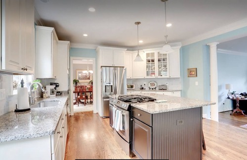 Fort Hunt House | 3 BR, sleeps 6, Alexandria, DC, perfect for family trip with plenty of space!
