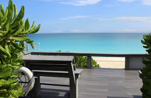 Paradise Island House | 3 BR Townhouse just steps away from World Famous Paradise Island beach