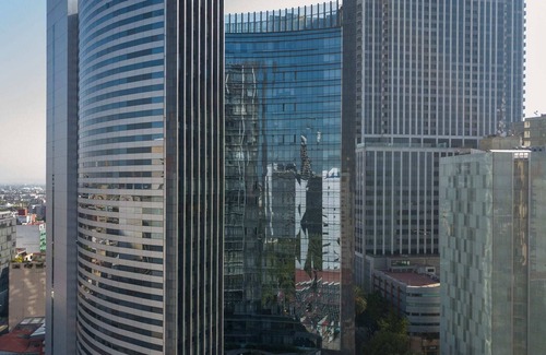 Cuauhtemoc Apartment | 3 BR Upscale Art House Reforma Avenue