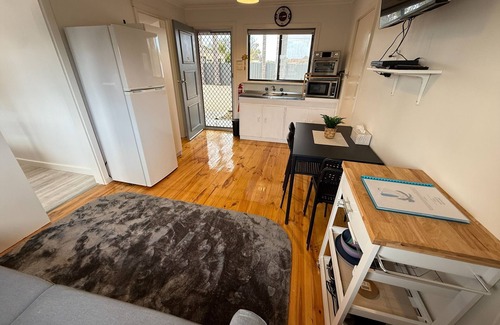 Melville Apartment | 3 by the Sea at Coobowie Unit 2 - 2 bedrooms - dog friendly-Off peak special!