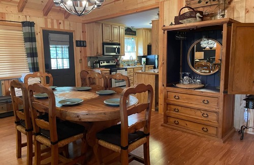 Greer Cabin | 3 Cabins, 2 Acres, Private Pond, Walk to Restaurants, 4 Separate Sleeping Units