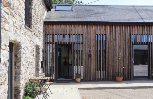 Buckfastleigh House | 3 Caddaford Barns