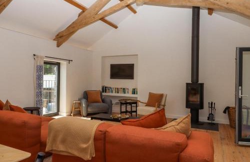 Buckfastleigh House | 3 Caddaford Barns