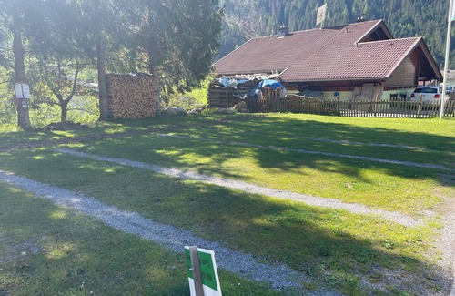 Stall RV Rental | 3 campspace with shower, toilet and electricity. in the winter no shower.