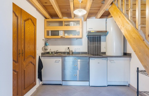 Charleval Apartment | 3 - Coeur de village F2 - air-conditioned