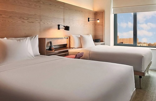 Washington Heights Hotel | 3 Convenient Queen Rooms at Radio Hotel New York, Short Drive to Wave Hill!