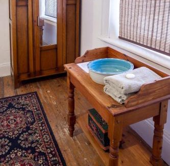 Hanover House | 3 Darling Street Guest House