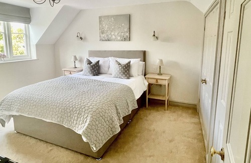 Rolleston on Dove Cottage | 3 double bed Cottage in beautiful village on the Staffordshire/Derbyshire border