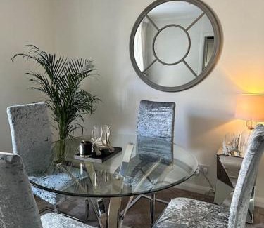 Largs Apartment | 3 double bedroom spacious flat