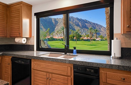 La Quinta House | 3 Ensuites, 3.5 baths, 3,000 sqft, Night Lit Mountain & Golf Views, Pvt Pool/Spa