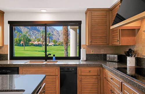 La Quinta House | 3 Ensuites, 3.5 baths, 3,000 sqft, Night Lit Mountain & Golf Views, Pvt Pool/Spa