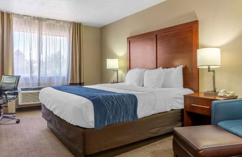 Albuquerque Hotel | 3 Family-Friendly Rooms Near Downtown Attractions + Airport Convenience