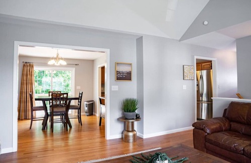 Plainville Apartment | #3 FRESHLY REDONE & NEWLY FURNISHED! A MUST SEE!