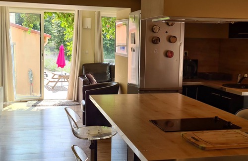 Seranon House | 3* furnished apartment with indoor pool access in a stud farm in the Grasse highlands
