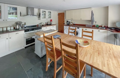 Cymau Cottage | 3 bedroom accommodation in Mold and the Clwydian Range