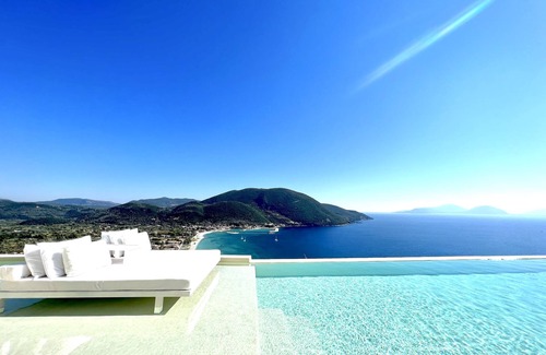 Vassiliki Villa | 3* Get a 10%-25% discount,LESS THAN NORMAL! Independent Villa With Private Pool.