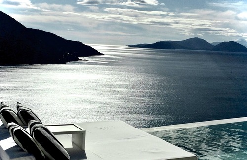 Vassiliki Villa | 3* Get a 10%-25% discount,LESS THAN NORMAL! Independent Villa With Private Pool.