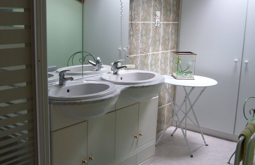 Oriolles House | 3 Gîtes and Mobilhome for 28 people