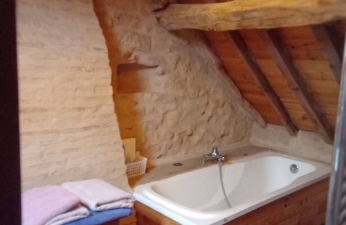 Lurcy-Levis Bed & Breakfast | 3 guest rooms in a charming dwelling in the bocage bourdonnais