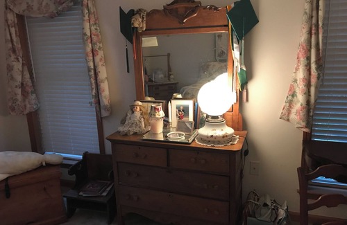 Milford Bed & Breakfast | 3 guestrooms with attached and shared bath