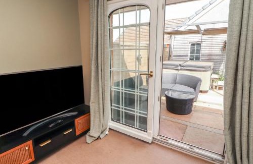 Moresby House | 3 Hawk Place