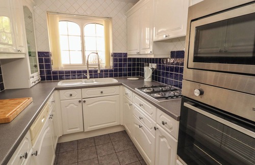 Moresby Cottage | 3 HAWK PLACE, pet friendly, with hot tub in Whitehaven