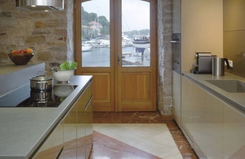 Rogac House | 3 HIGHCLASS VILLAS on the SEA, 3x POOL & BEACH & BIKES & KAYAKS & PRESENTS