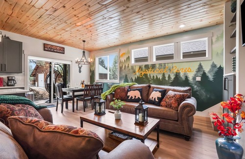 McCall House | 3 King Bedrooms, Hot tub, Arcades, Firepit