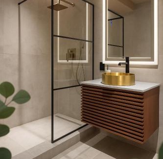 East Allegheny Apartment | 3 KING Beds Free parking Central Place