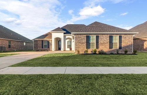 Lake Charles House | 3 Kings Pet-friendly Near Golf & Business Hub