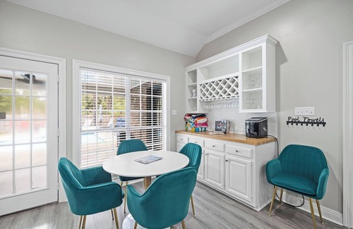 Ponchatoula House | 3 Kings, Pool house Suite, Hot Tub, & Game Room