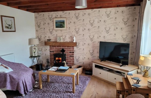 Campbeltown House | 3 Knocknaha Cottage