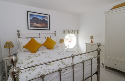 Crewe House | 3 LANE END COURT, pet friendly, with open fire in Shavington