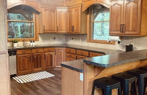 Burnsville House | 3 level cabin on Mt Mitchell golf course