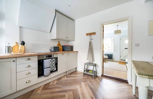 Long Melford House | 3 Lower Falkland Cottage, Long Melford