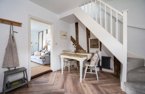 Long Melford House | 3 Lower Falkland Cottage Long Melford