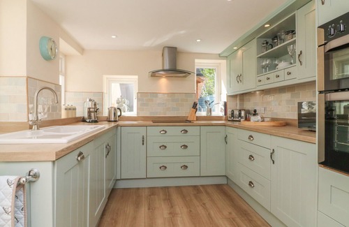 Porlock Cottage | 3 Lowerbourne Terrace