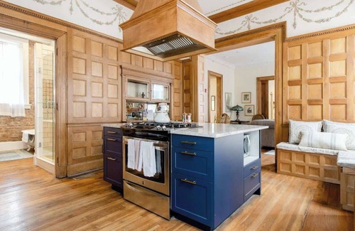 Westside North Apartment | ★ 3 Lux King Beds ★ Walk to Downtown ★ Regal ★