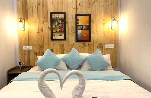 Parcem Resort | 3 luxurious room @vagator sunburn beach