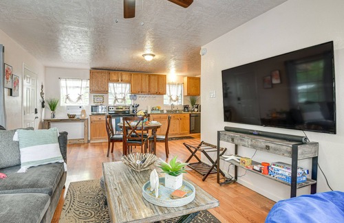 Bacliff Apartment | 3 Mi to Boardwalk: Bacliff Apartment w/Hot Tub