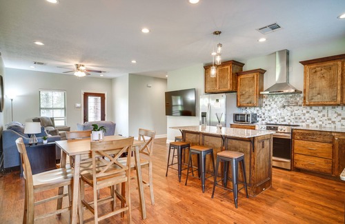 Prien House | 3 Mi to Casinos: Pet-Friendly Home in Lake Charles