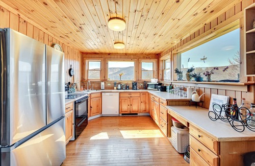 Hobart Cottage | 3 Mi to Catskill Trail: Stamford Cottage w/Views